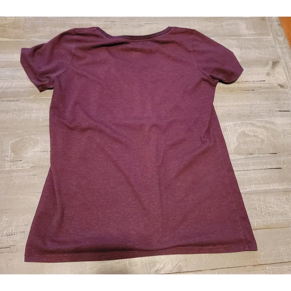 Women's Dri-Fit The‎ Nike Tee size Medium Burgundy Athletic Cut